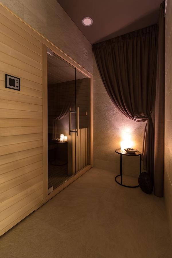 Merchants Crown Suites And Spa Прага Екстериор снимка A modern Finnish sauna