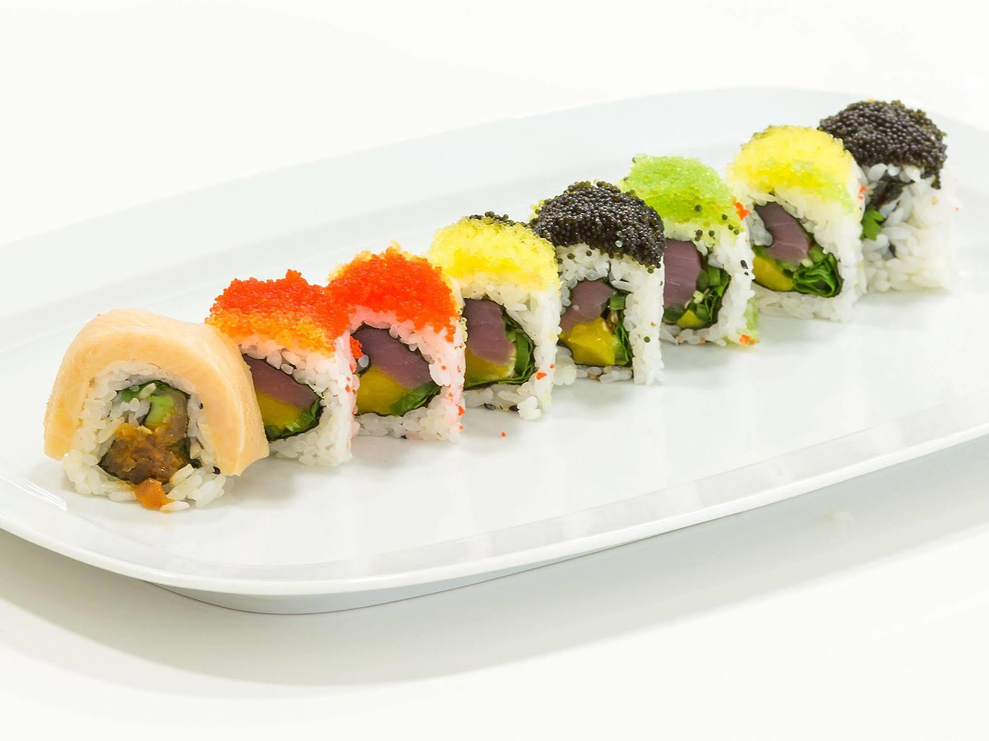 Merchants Crown Suites And Spa Прага Екстериор снимка A sushi roll